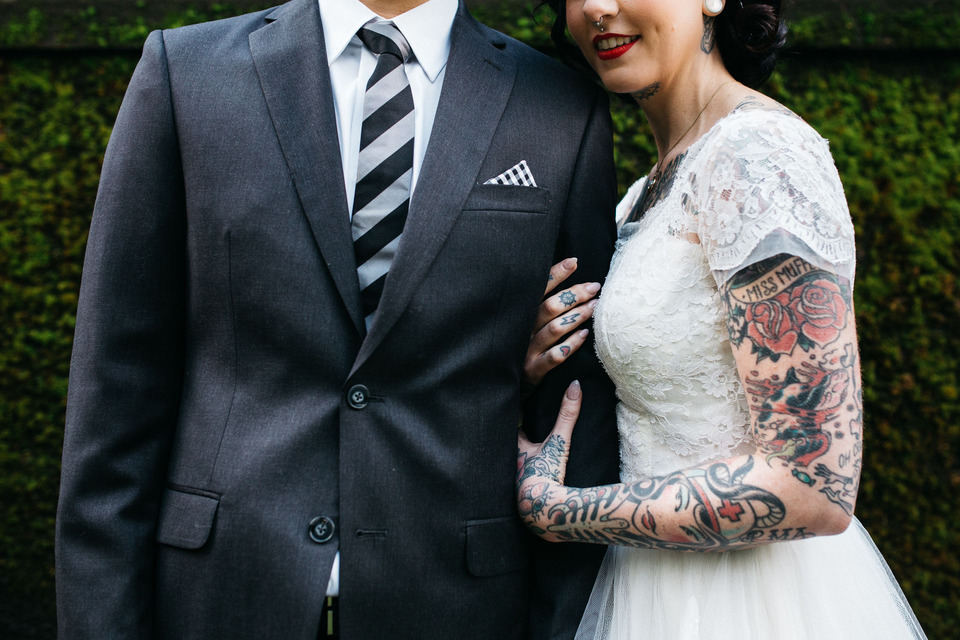 tattooed vintage pinup girl bride and groom portland cathedral park wedding