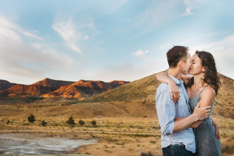 adventurous desert engagement session at the john day fossil beds bend, or