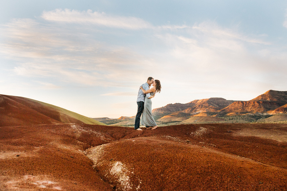adventurous desert engagement session at the john day fossil beds bend, or