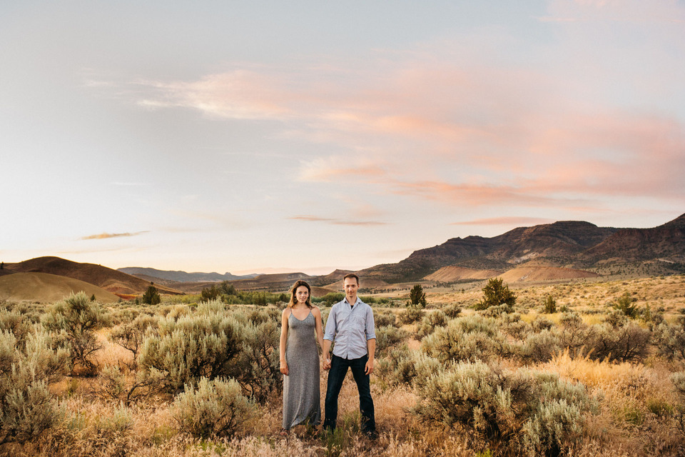 adventurousdesert engagement session at the john day fossil beds bend, or
