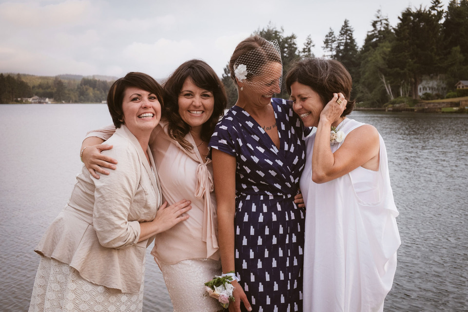 backyard devil's lake wedding oregon