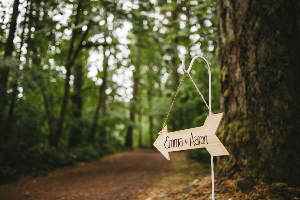 backyard wedding in the oregon forest with lawn games and pie