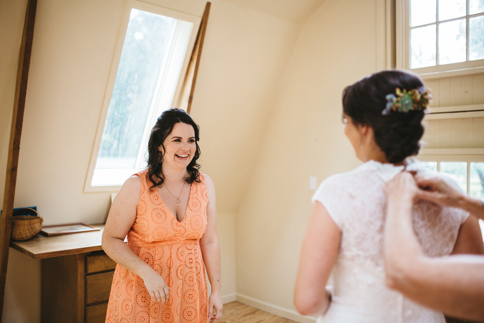 backyard wedding in the oregon forest with lawn games and pie