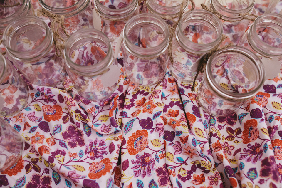 backyard wedding in the oregon forest with lawn games and pie