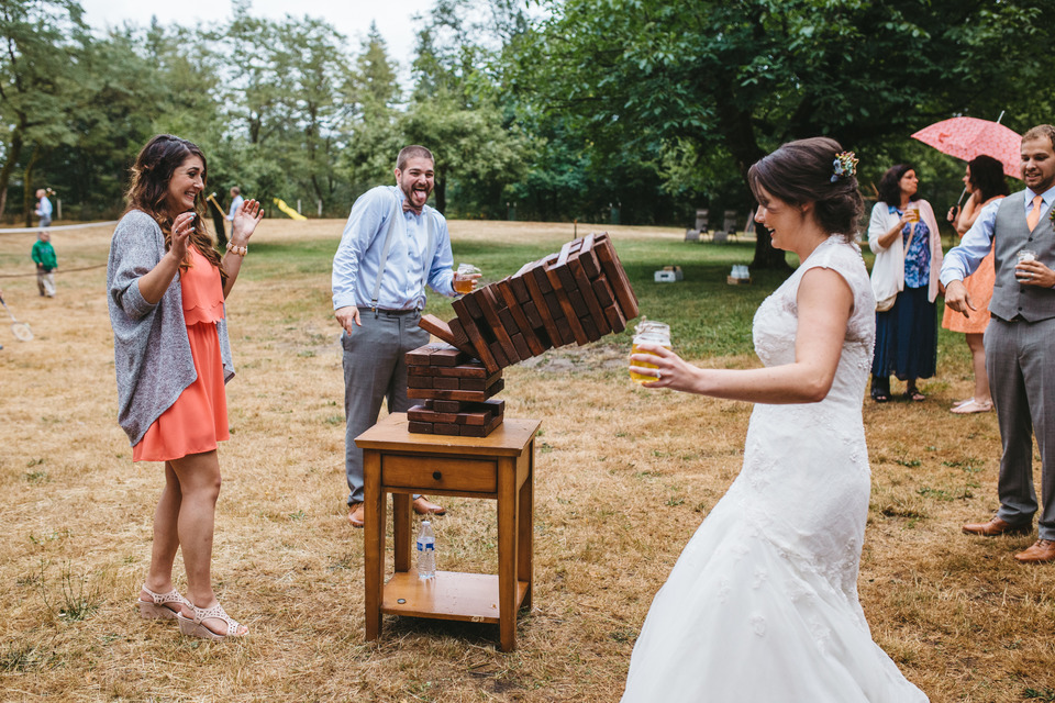 backyard wedding in the oregon forest with lawn games and pie