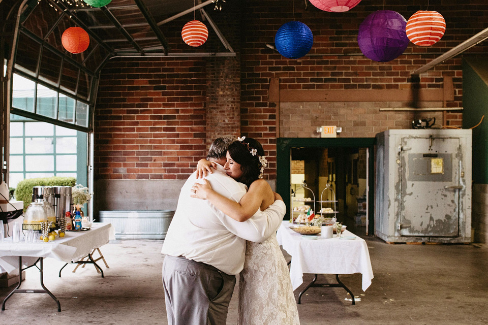burlington iowa DIY wedding by the Port of Burlington