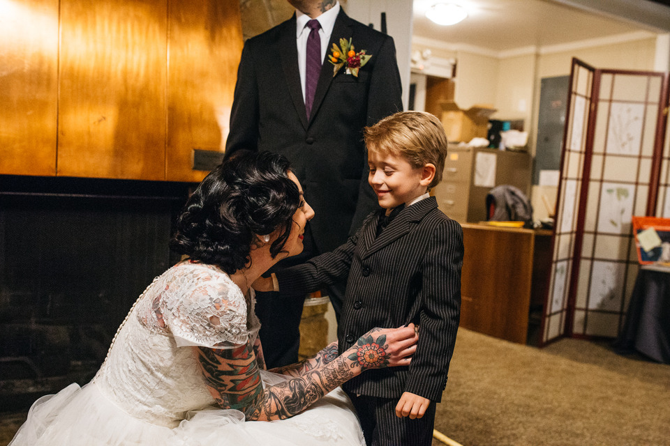 tattooed vintage pinup girl bride and groom portland cathedral park wedding